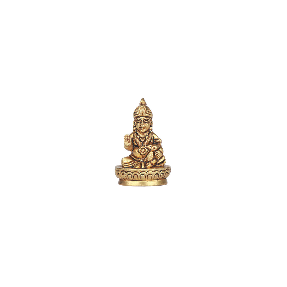 Brass Kuber Sitting