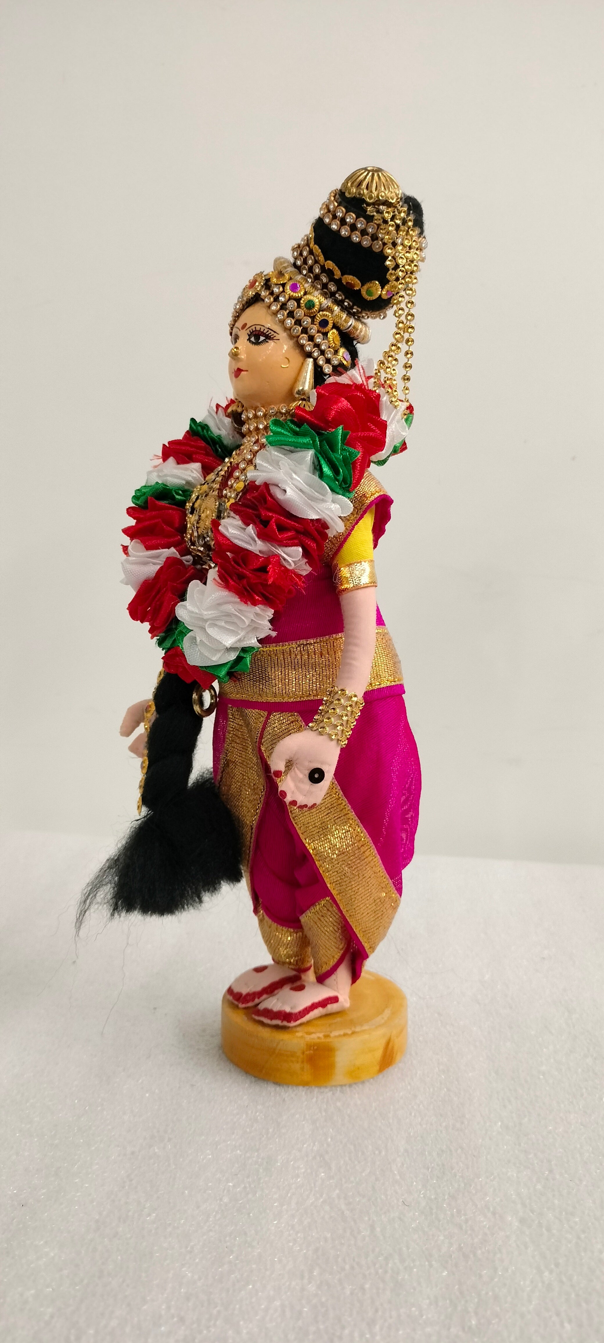 Assorted dolls