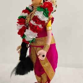 Assorted dolls