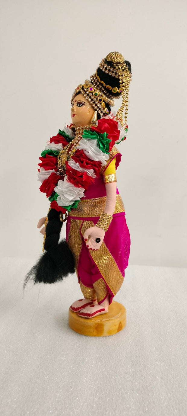 Assorted dolls