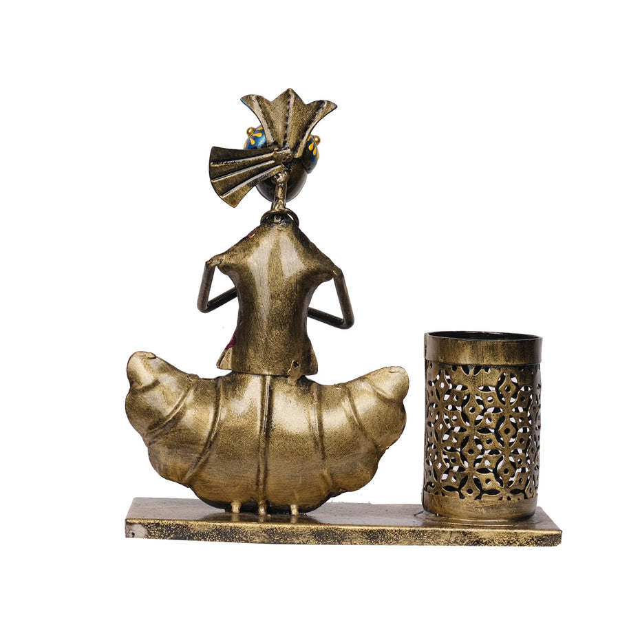 Handcrafted Metal Painted Pen Stand – 8