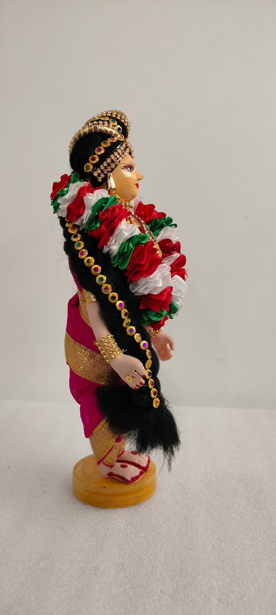 Assorted dolls