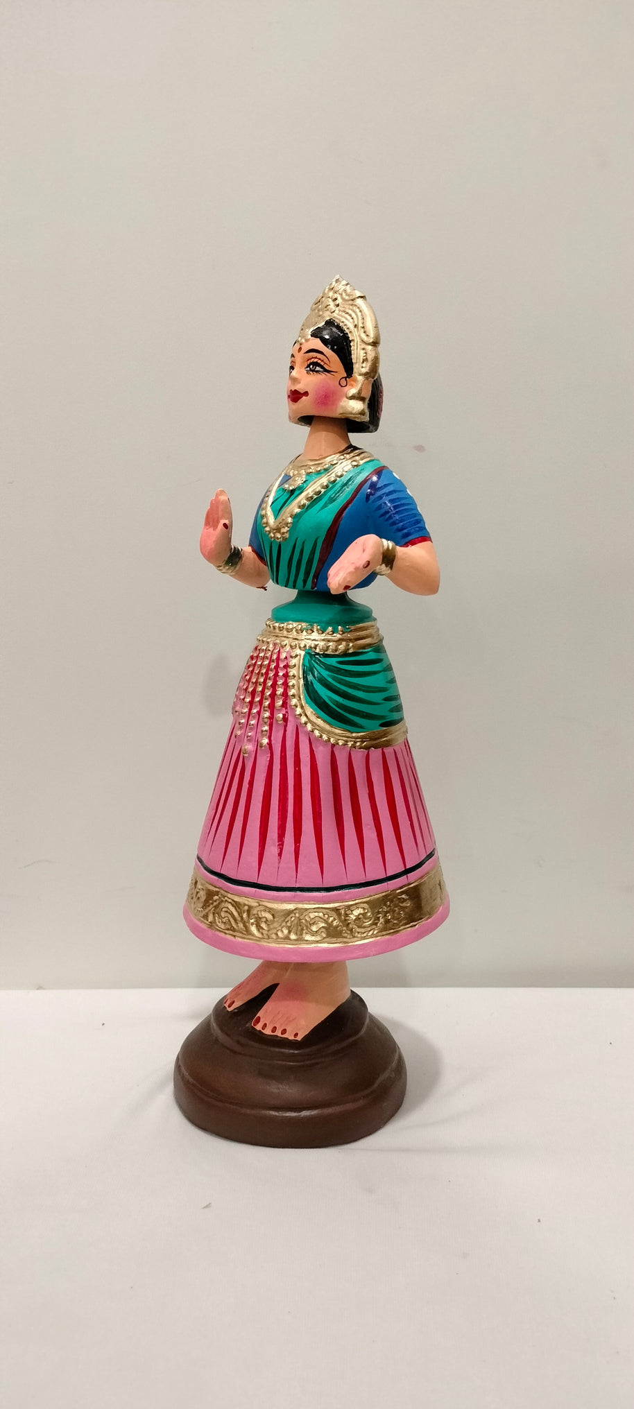DANCING DOLL